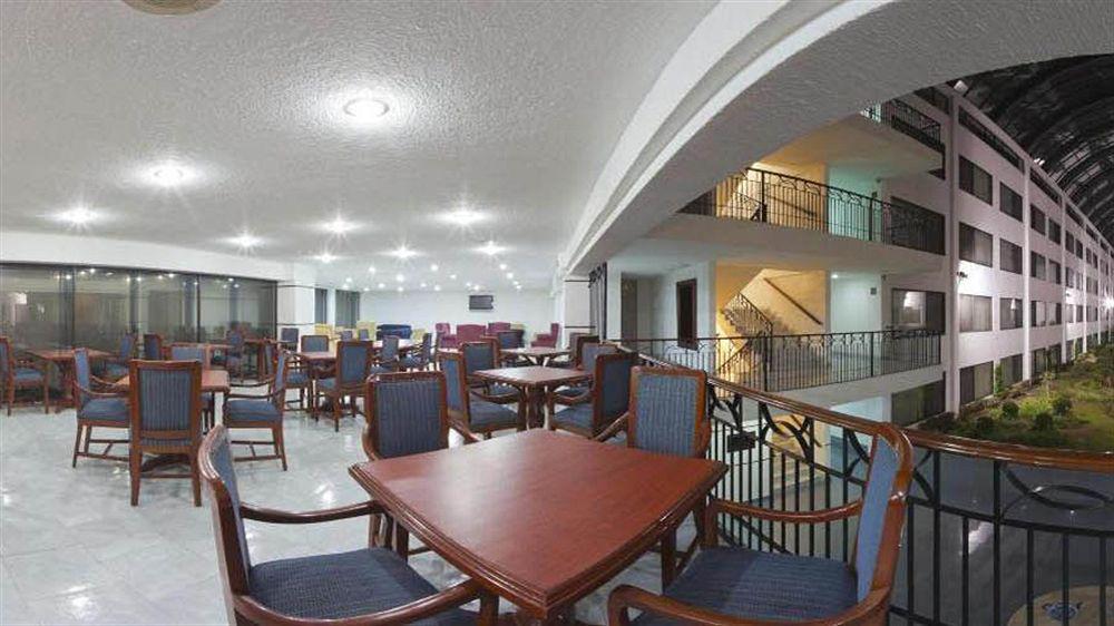 Holiday Inn Express Toluca By Ihg Bagian luar foto