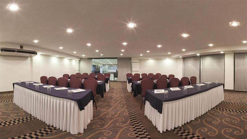 Holiday Inn Express Toluca By Ihg Bagian luar foto