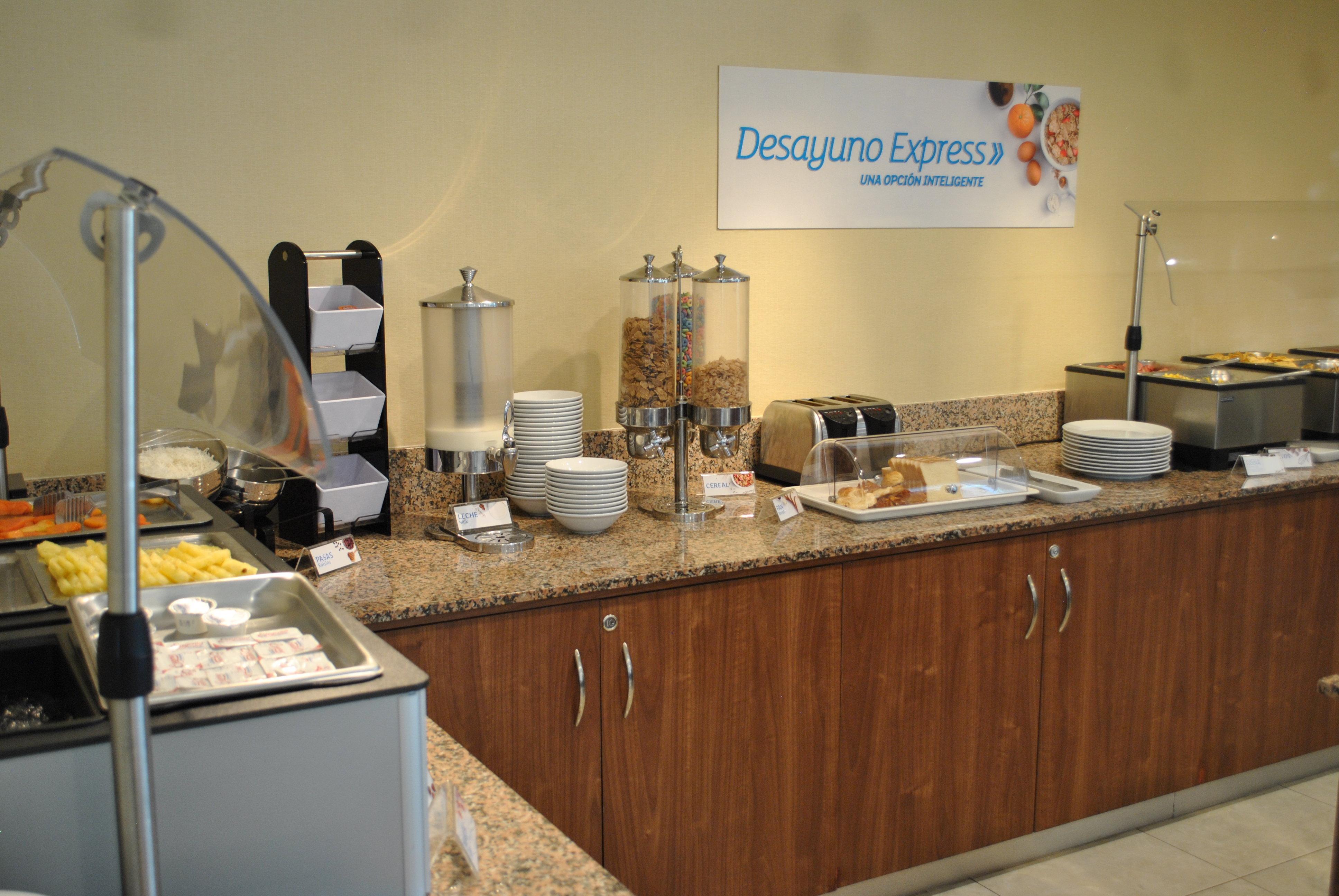 Holiday Inn Express Toluca By Ihg Bagian luar foto