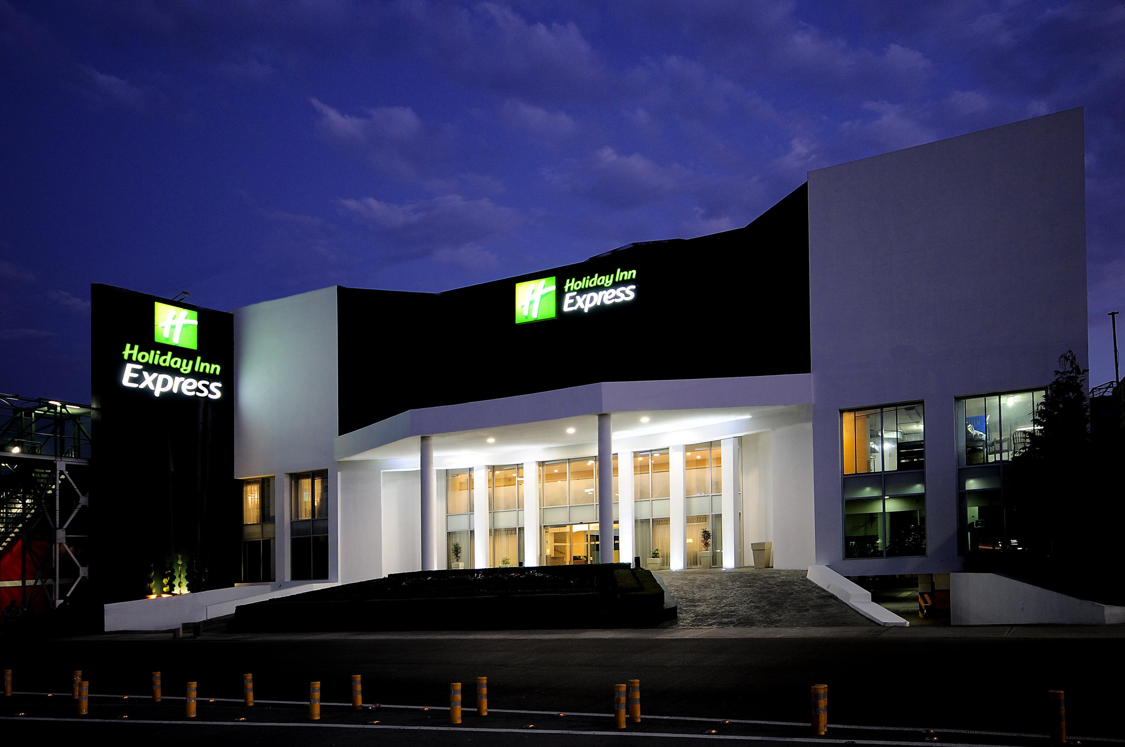 Holiday Inn Express Toluca By Ihg Bagian luar foto
