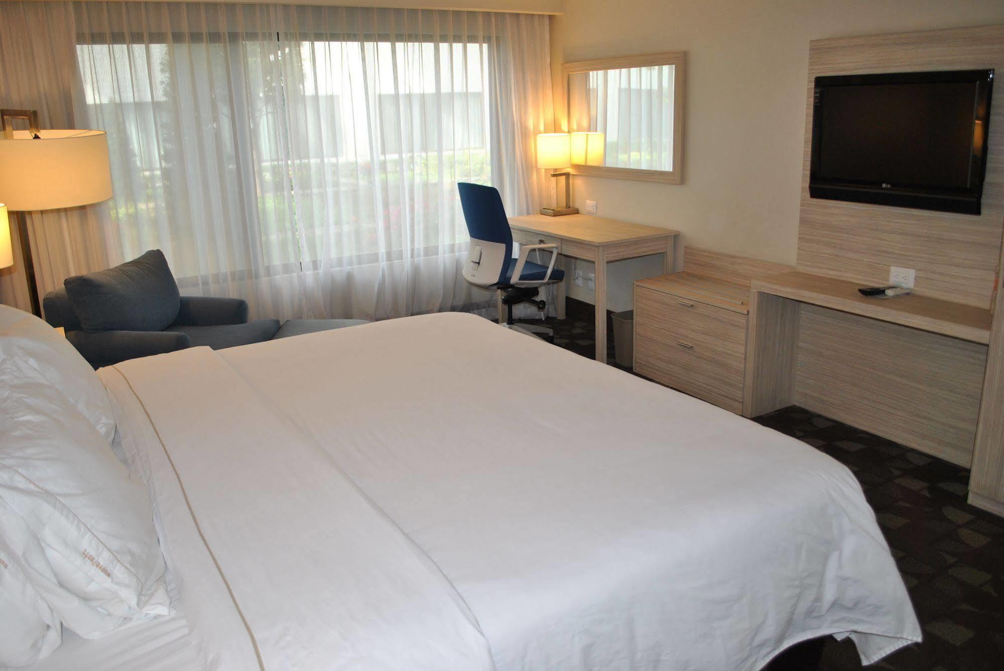 Holiday Inn Express Toluca By Ihg Bagian luar foto