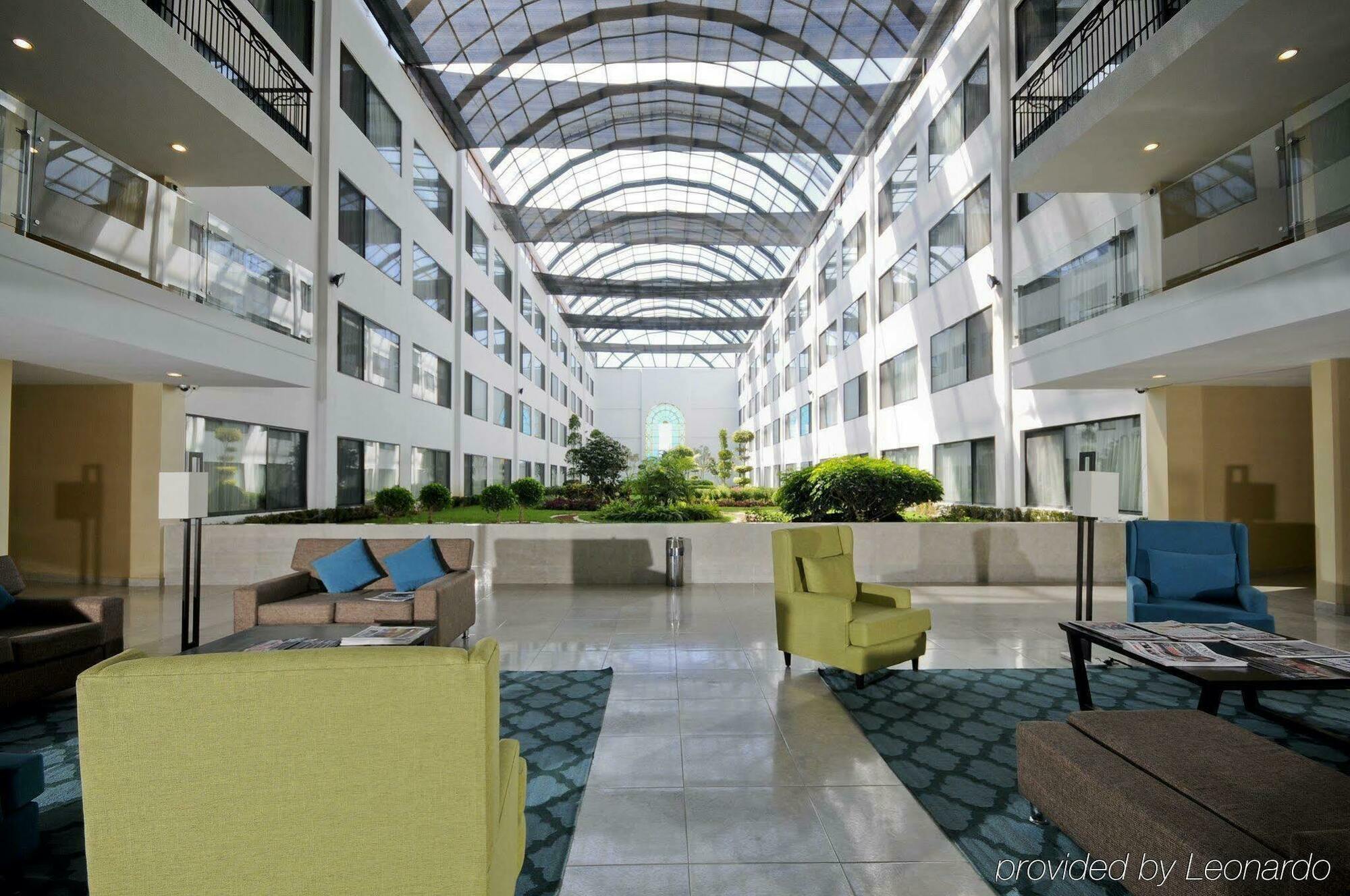 Holiday Inn Express Toluca By Ihg Bagian luar foto